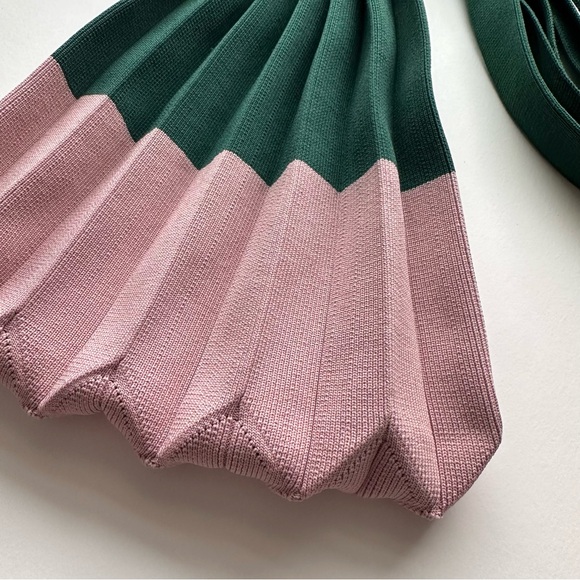 Green and Pink Pleated Knit Bag - Picture 3 of 5